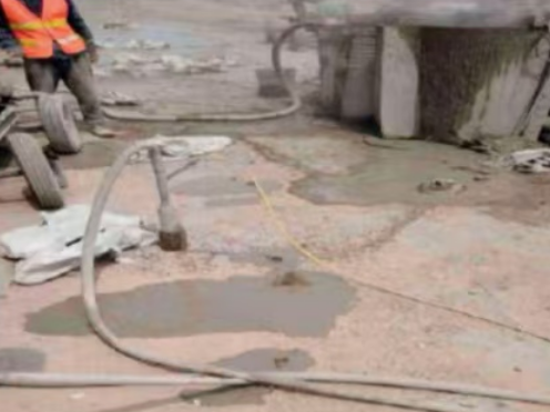 金山水泥混凝土路面板底注浆技术 路面脱空注浆整治方案