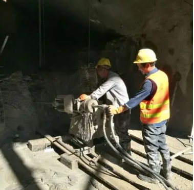 金山水下抗分散灌浆料特点 水下不分散注浆料介绍