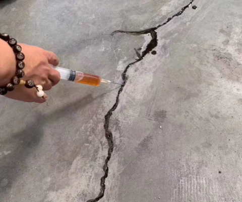 金山混凝土裂缝修补技术详解​